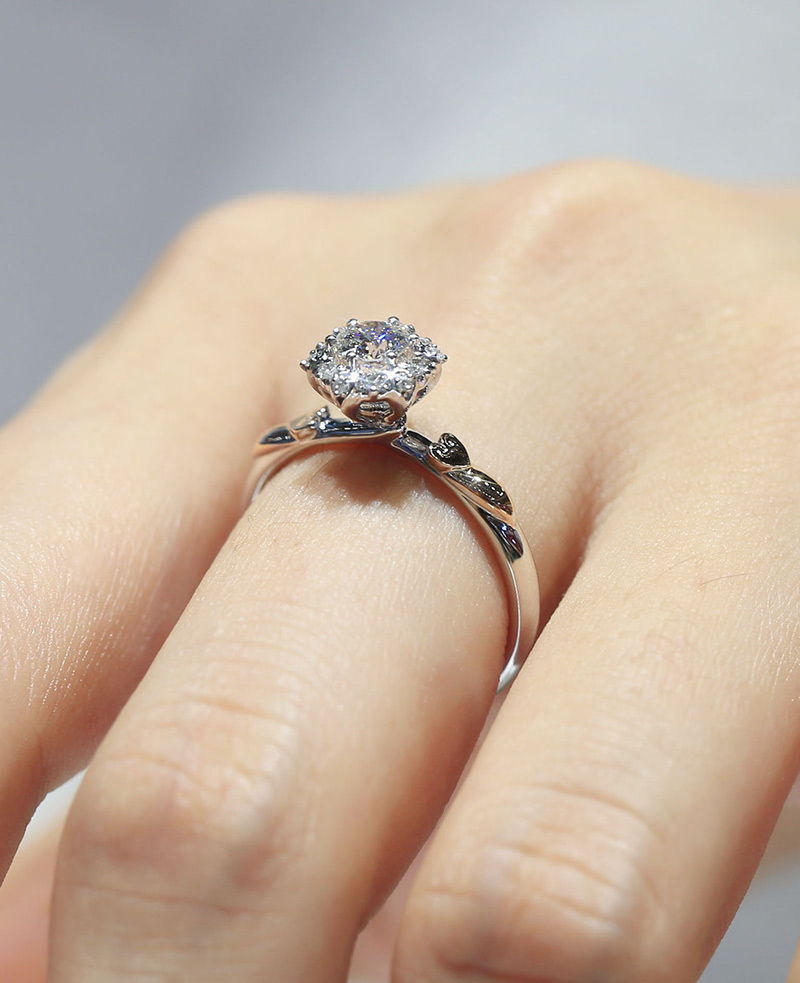 18K金(jīn)鑽石戒指-玫瑰莊園（已售）